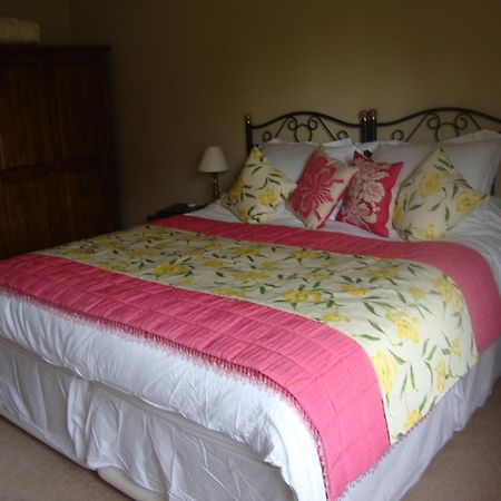 The Paddock Bed and Breakfast Haverfordwest Exterior foto